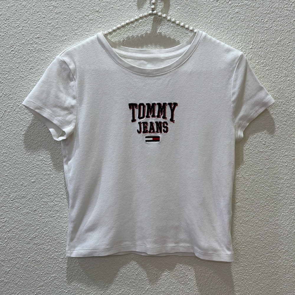 Tommy Jeans Cropped Fit Tee M